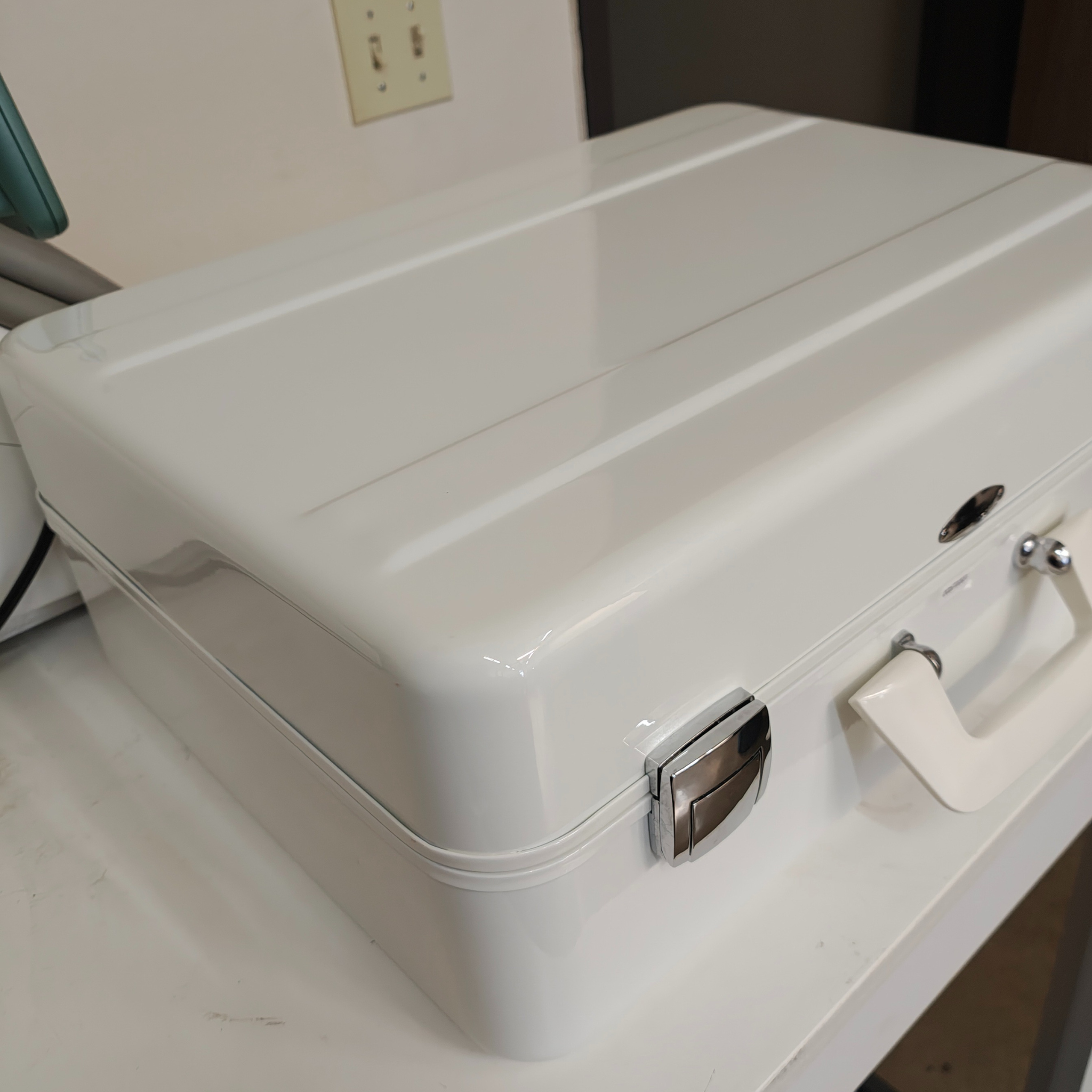 2023 Aerolase Neo Elite Pristine Condition - Rarely used VMS SOLUTIONS SHOP