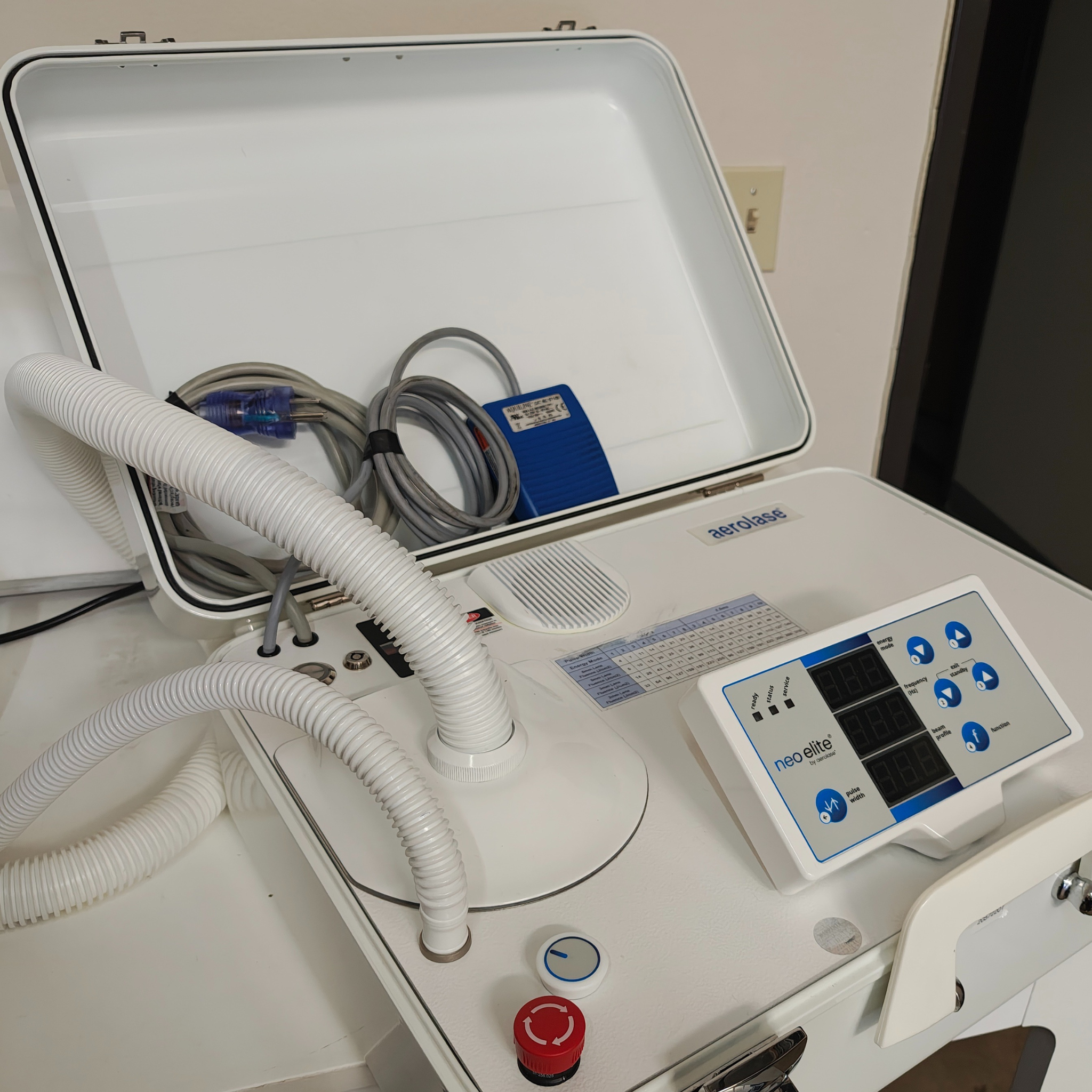 2023 Aerolase Neo Elite Pristine Condition - Rarely used VMS SOLUTIONS SHOP